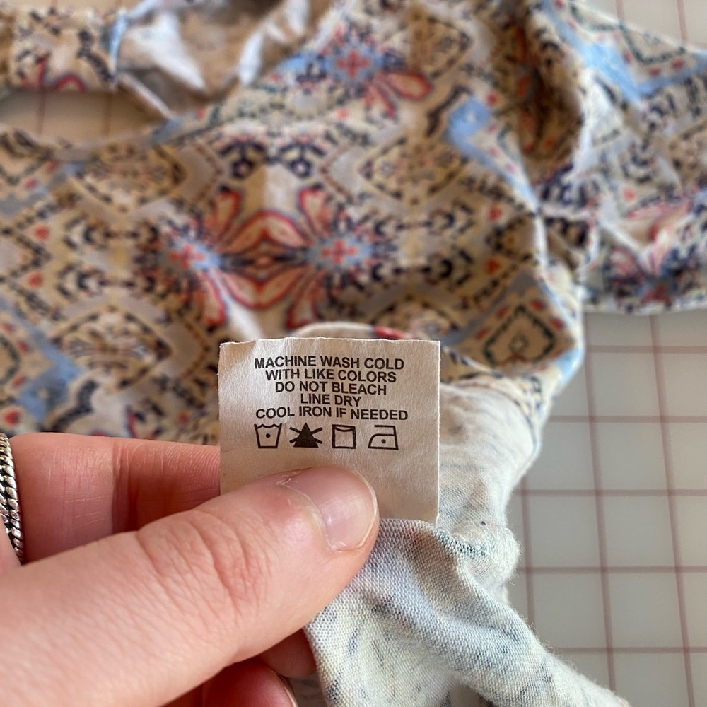 About A Girl Los Angeles size medium pastel colored paisley print bodycon - Picture 10 of 16